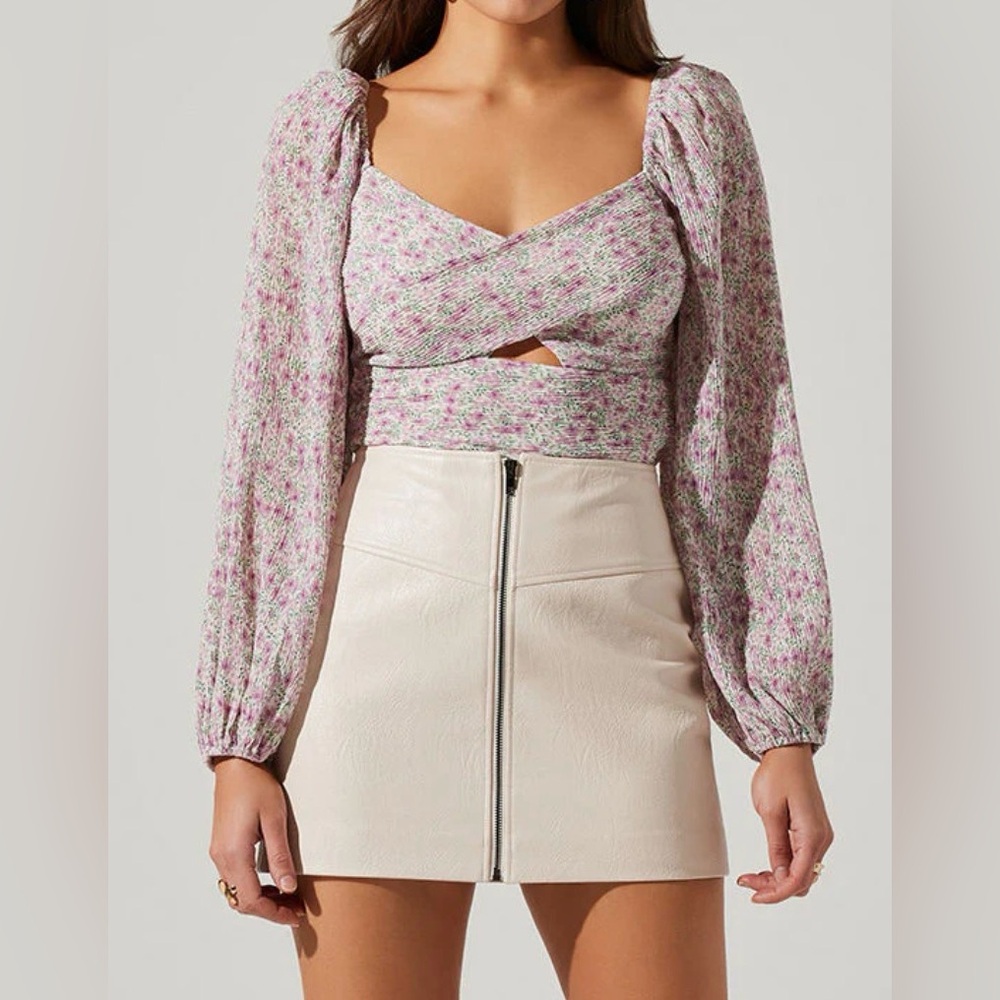 ASTR Long Sleeve Cross Front Plisse Top